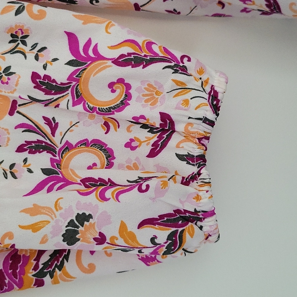 V-neck Boho flower print Blouse - Picture 5 of 7